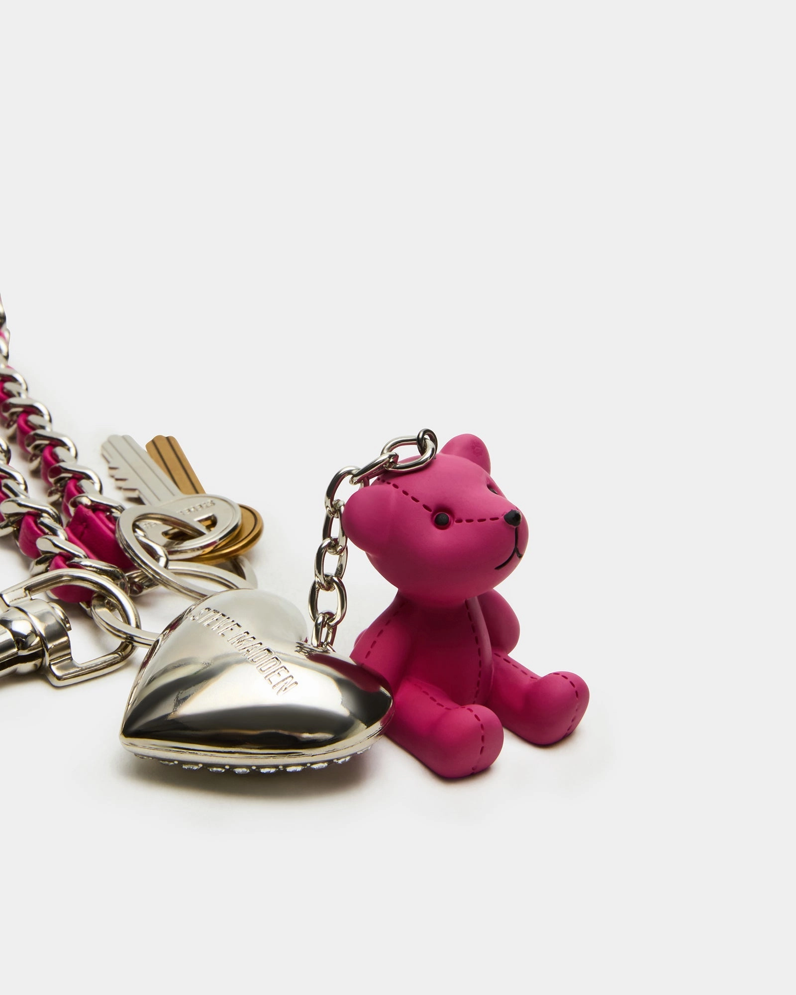 BEARY BAG CHARM FUCHSIA