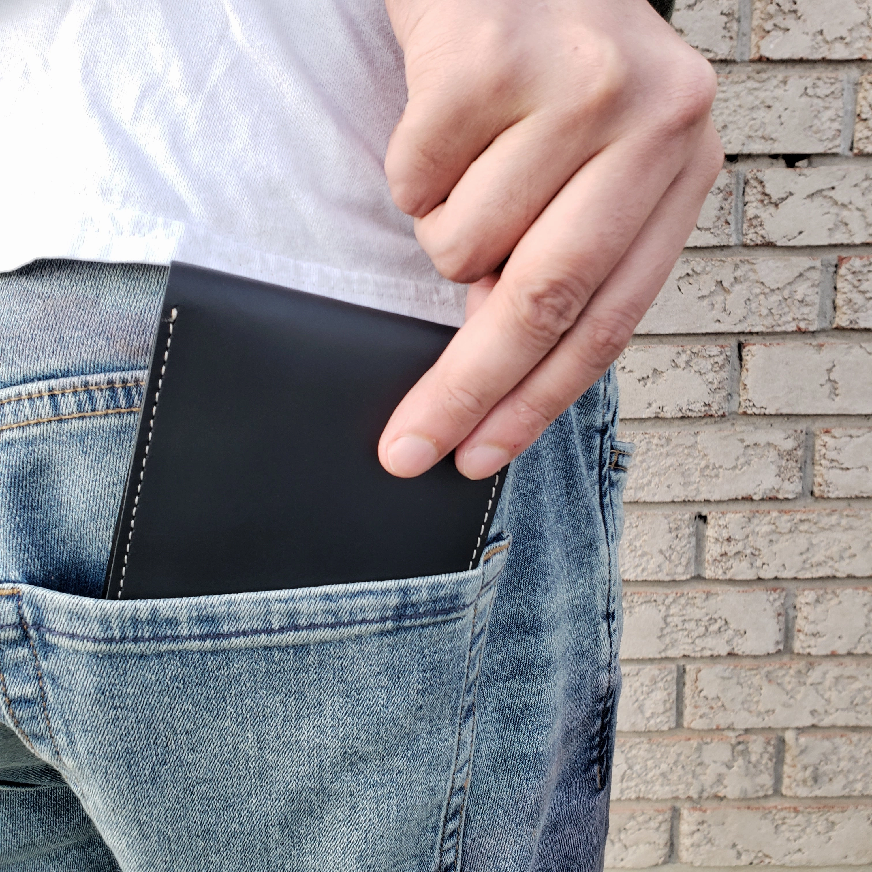 Black Full Grain Leather Minimalist Wallet