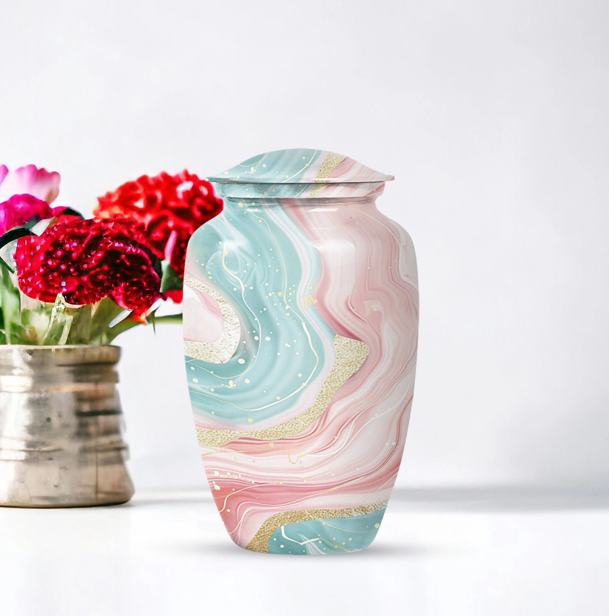 Homage Heartstead: An Abstract Cremation Urn