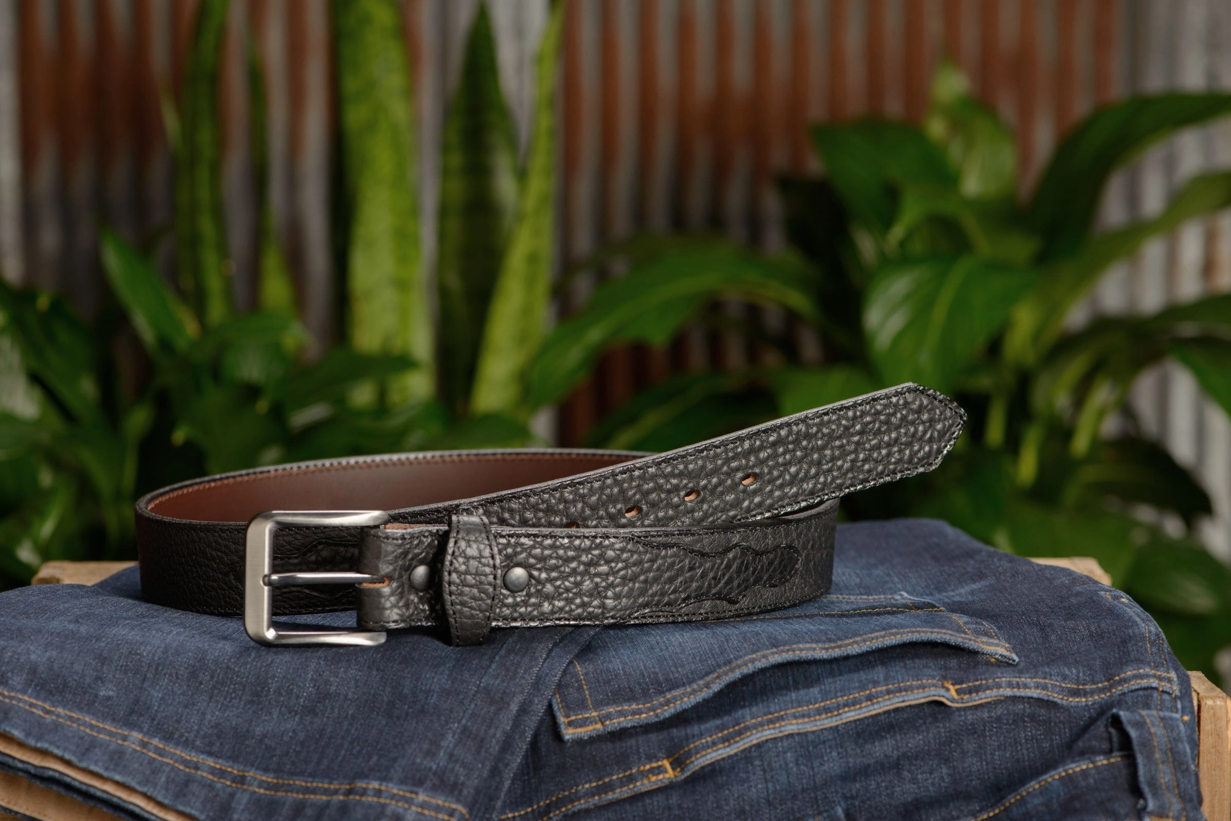 The Forester: Men's Black Stitched American Bison With Scalloped Ends Leather Belt 1.50"