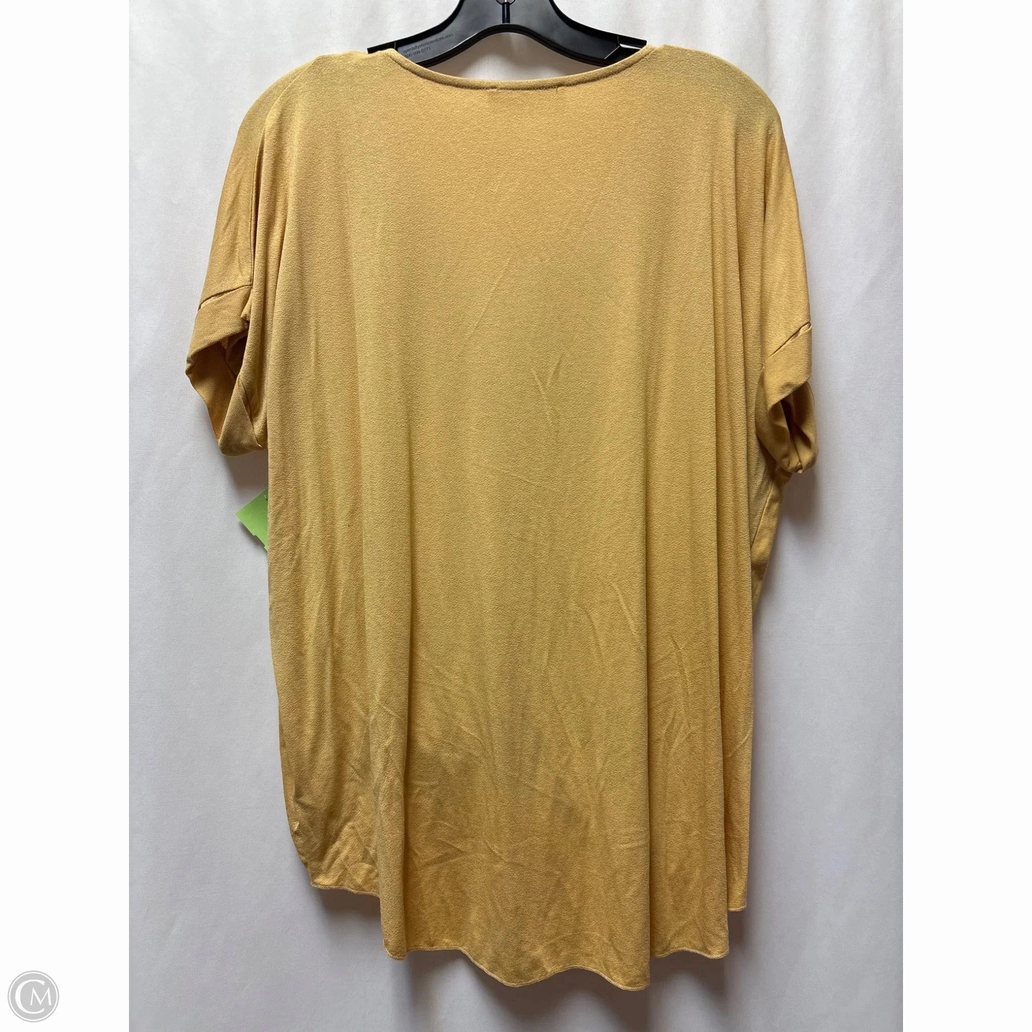 Top Short Sleeve By Double Zero In Yellow, Size: M